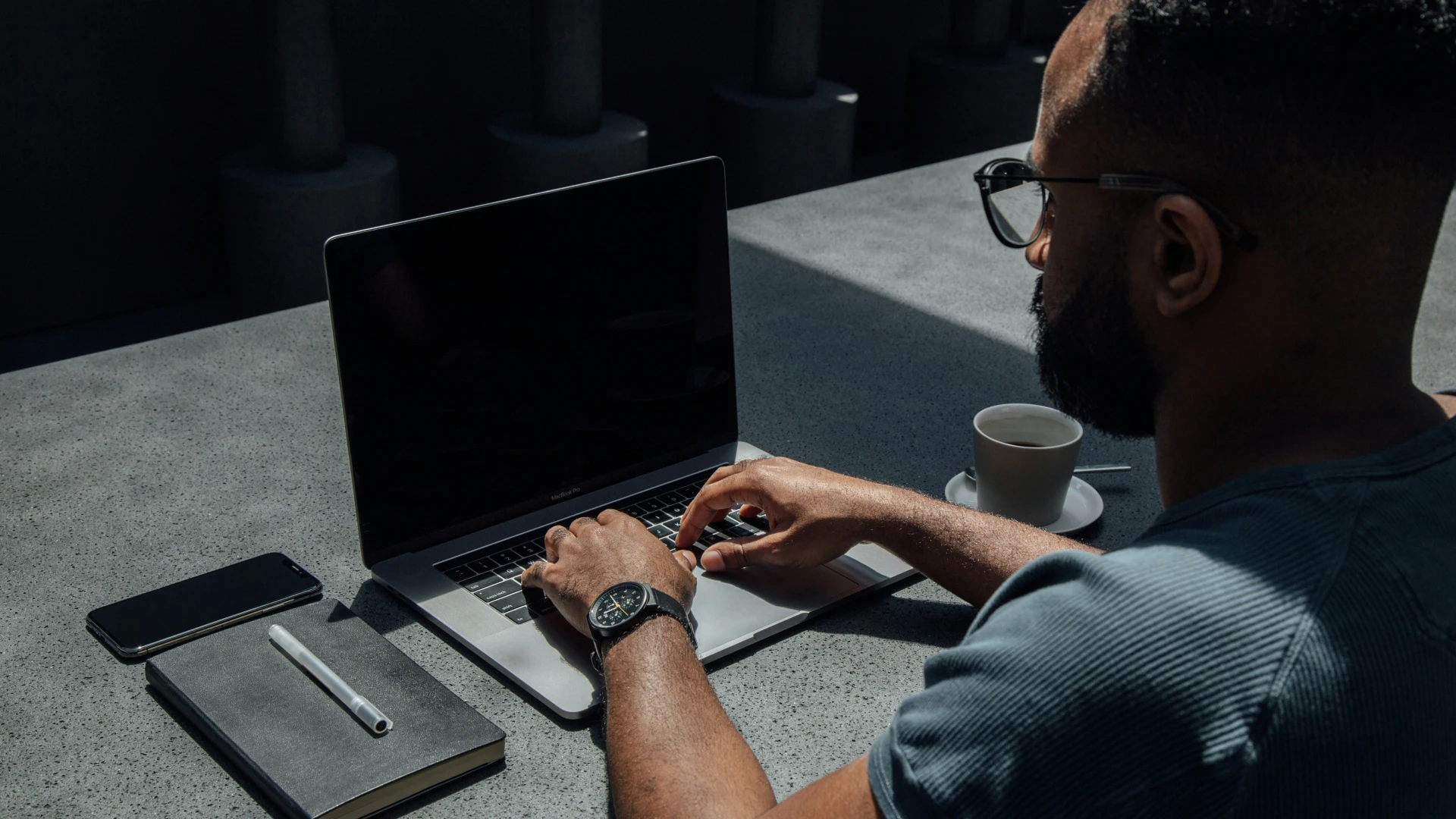 Jetzt flexibles und agiles Projektmanagement anfragen Projektmanagement anfragen
